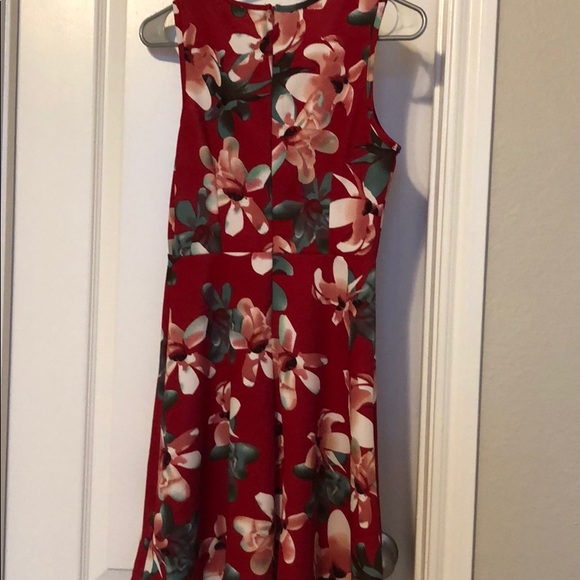 Dress - Picture 2 of 2